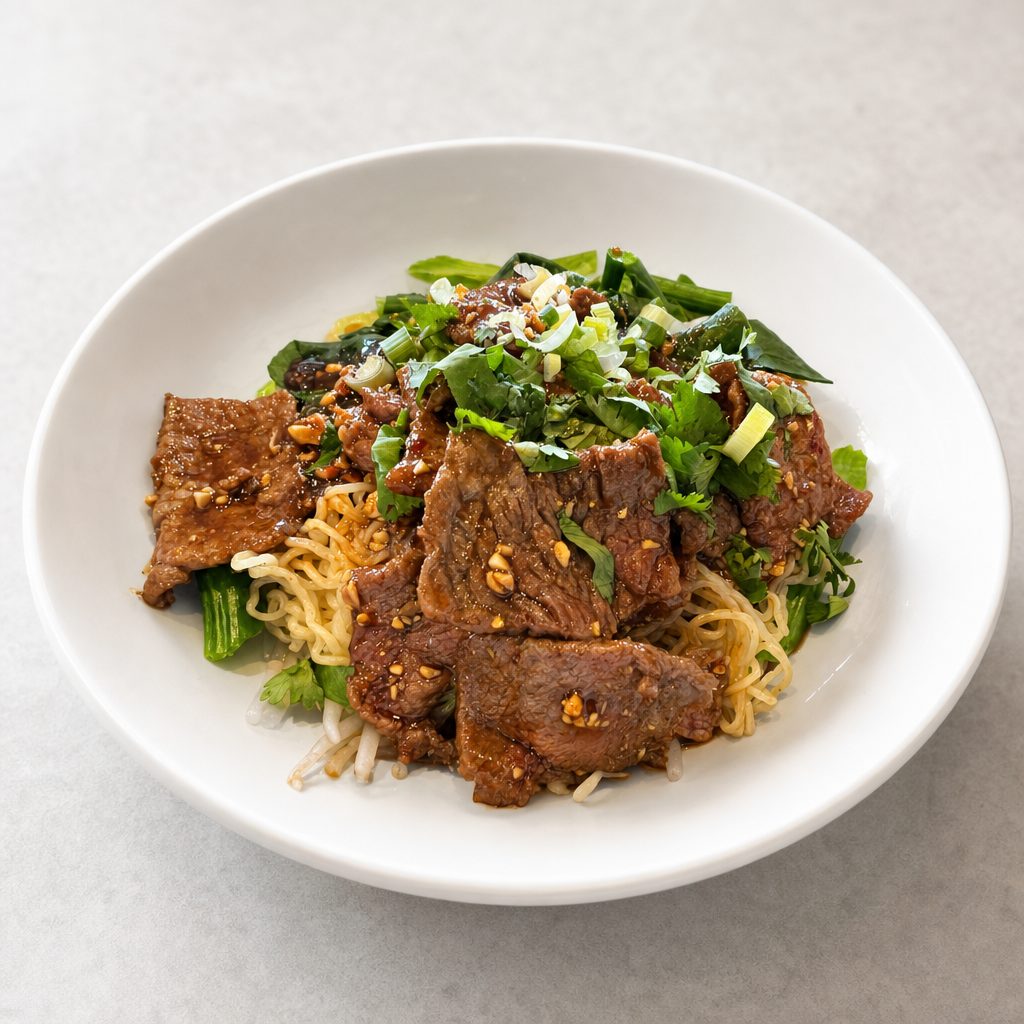 Bamee Hang Moo (Pork).