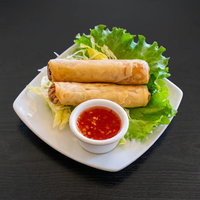 Crispy Vegetarian Roll (2 pcs).