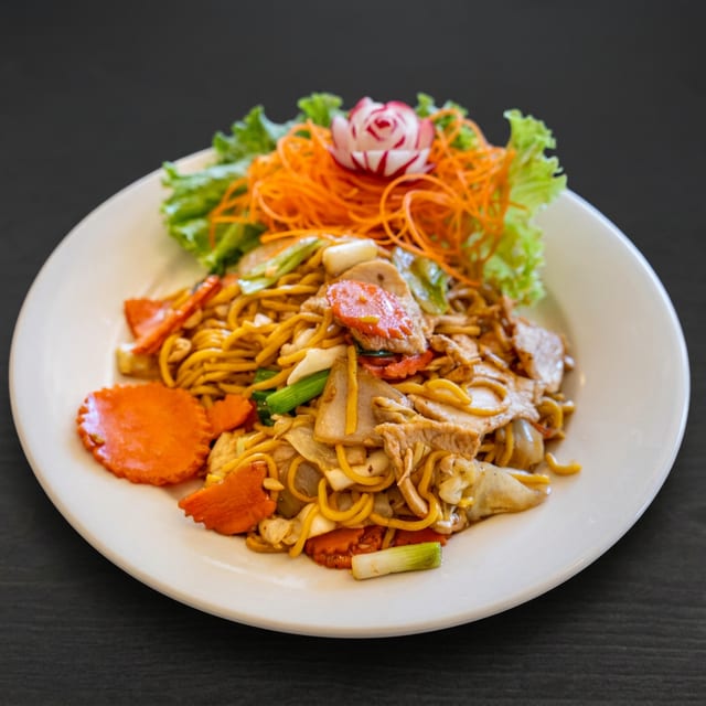 Pad Lo Mein Noodles.